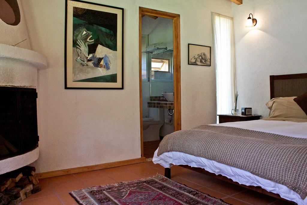 La Joya Del Viento Bed & Breakfast Valle de Bravo Room photo